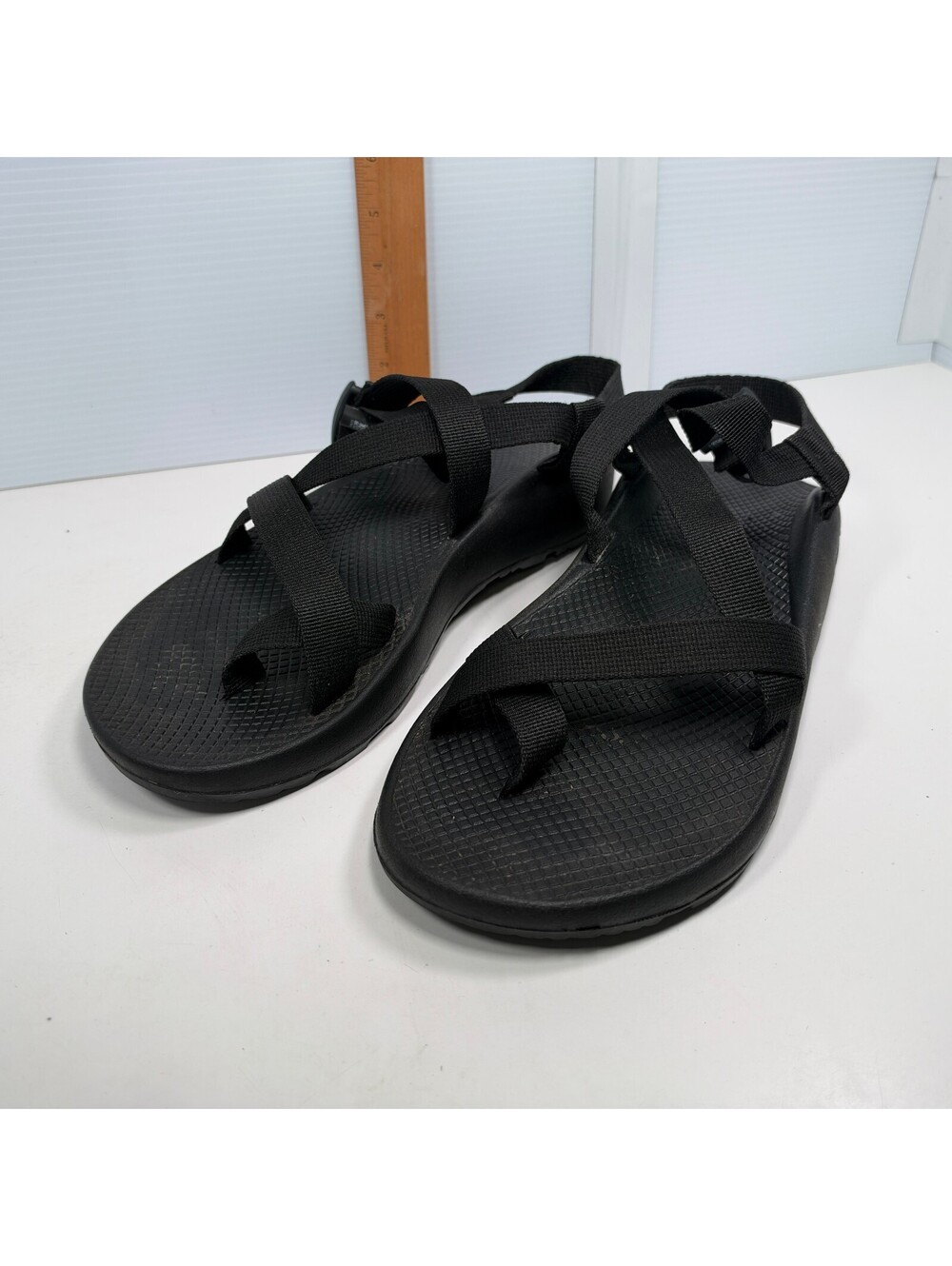 Chaco Mens Size 11 Black Z Strap Sandals Adjustable Outdoor Hiking Water Shoes